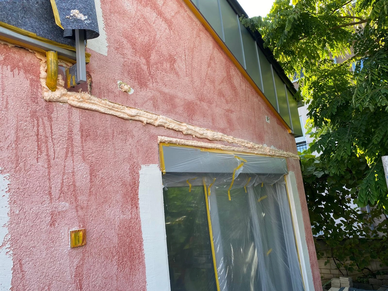 Bauabdichtungen- Bausanierungen Tiriakidis -  Komplette Renovierungsdienstleistungen – Fassaden arbeiten- Treppenabgang