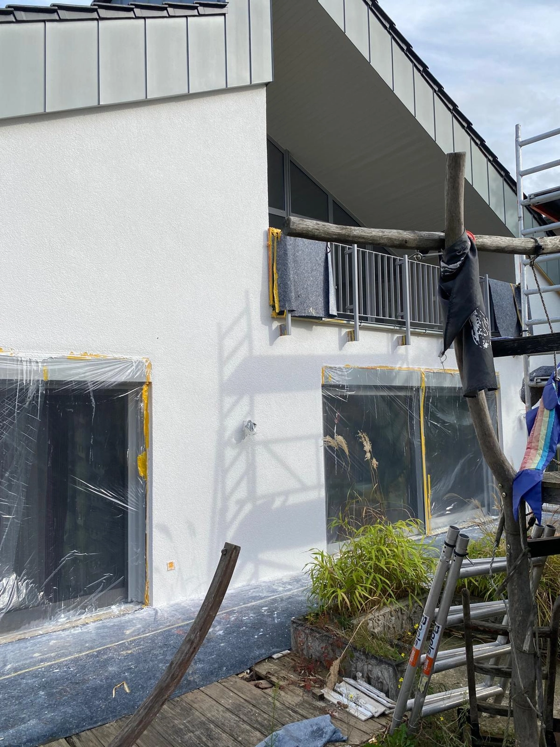 Bauabdichtungen- Bausanierungen Tiriakidis -  Komplette Renovierungsdienstleistungen – Fassaden arbeiten- Treppenabgang