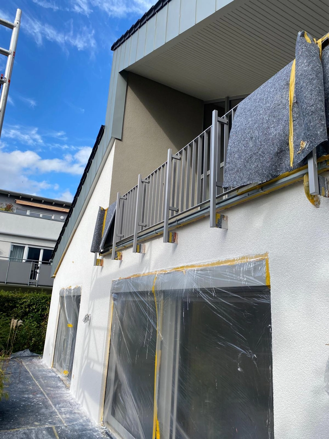 Bauabdichtungen- Bausanierungen Tiriakidis -  Komplette Renovierungsdienstleistungen – Fassaden arbeiten- Treppenabgang