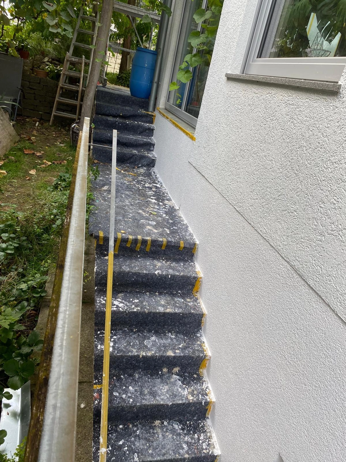 Bauabdichtungen- Bausanierungen Tiriakidis -  Komplette Renovierungsdienstleistungen – Fassaden arbeiten- Treppenabgang