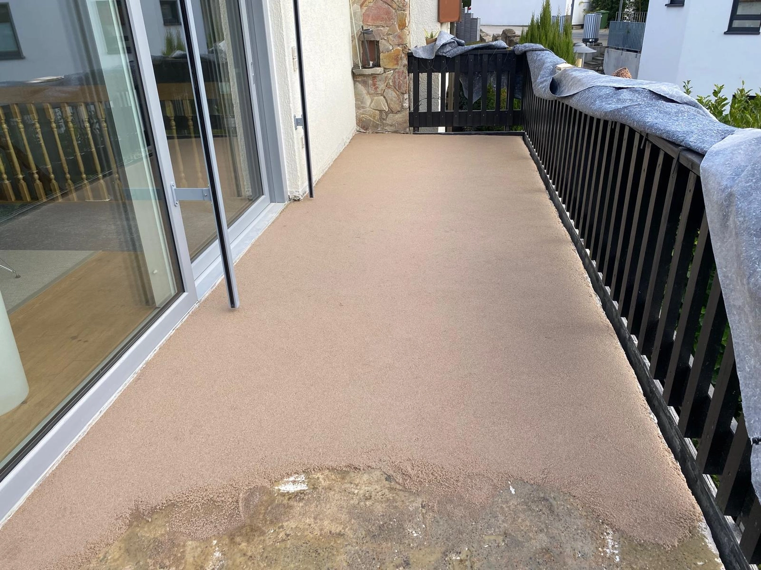 Bauabdichtungen- Bausanierungen Tiriakidis -  Komplette  Renovierungsdienstleistungen – Boden Beschichtigungen