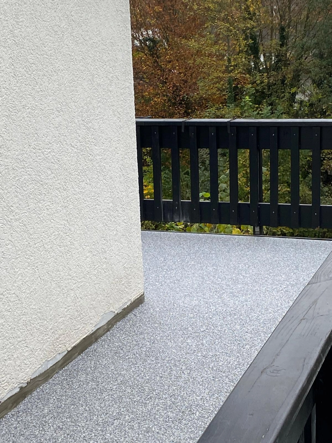 Bauabdichtungen- Bausanierungen Tiriakidis -  Komplette Renovierungsdienstleistungen – Steinteppiche-Beschichtigungen