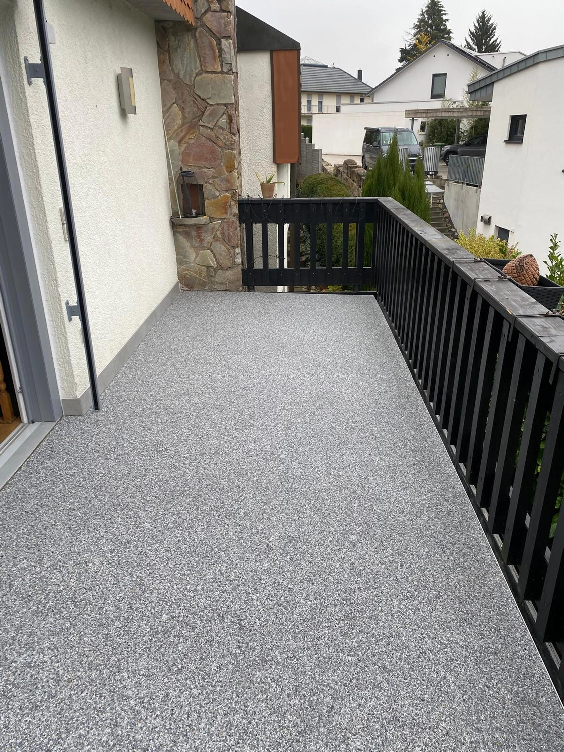 Bauabdichtungen- Bausanierungen Tiriakidis -  Komplette Renovierungsdienstleistungen – Steinteppiche-Beschichtigungen