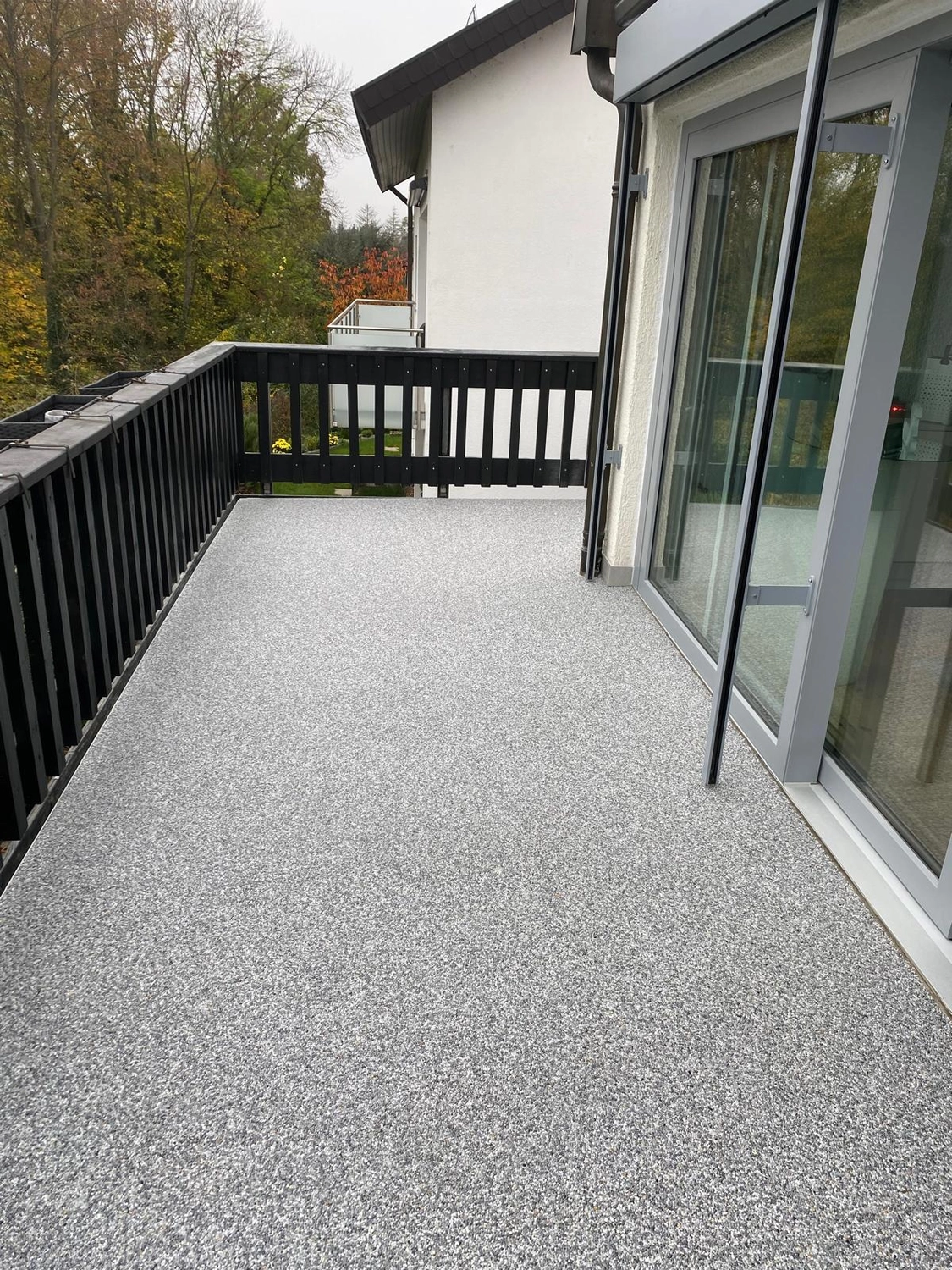 Bauabdichtungen- Bausanierungen Tiriakidis -  Komplette Renovierungsdienstleistungen – Steinteppiche-Beschichtigungen