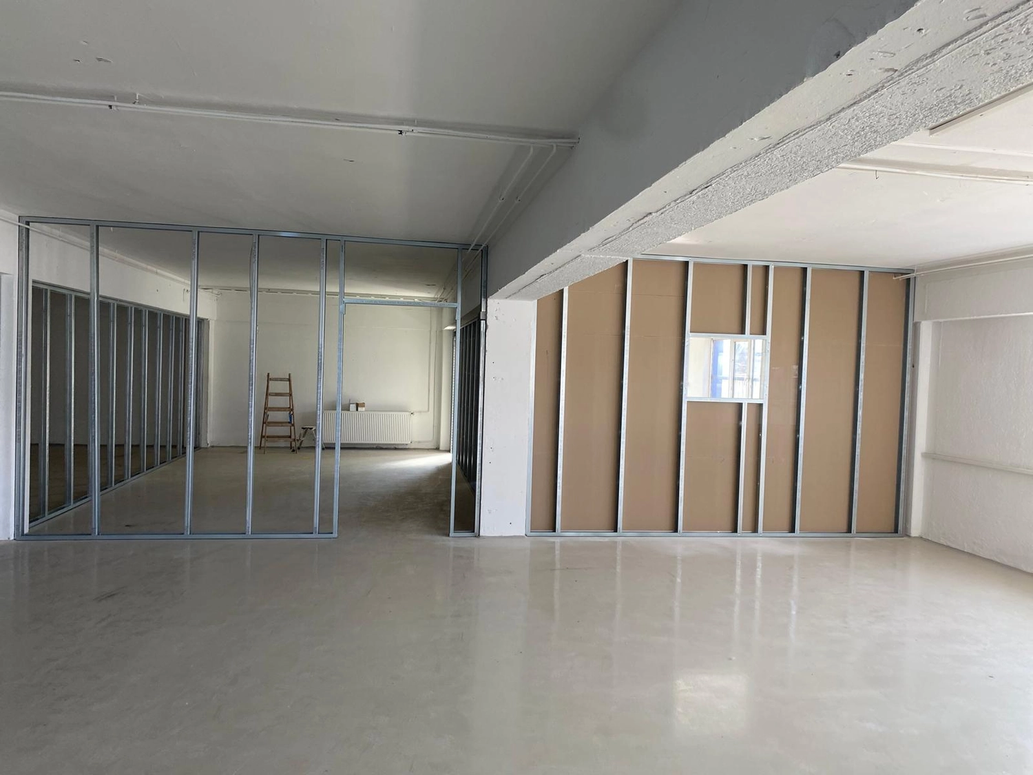 Bauabdichtungen- Bausanierungen Tiriakidis -  Komplette Renovierungsdienstleistungen – Trockenbauarbeiten