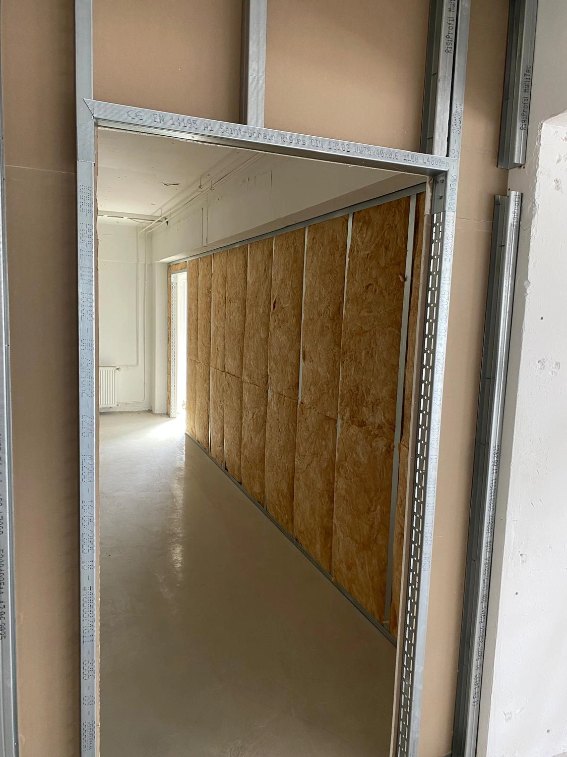 Bauabdichtungen- Bausanierungen Tiriakidis -  Komplette Renovierungsdienstleistungen – Trockenbauarbeiten