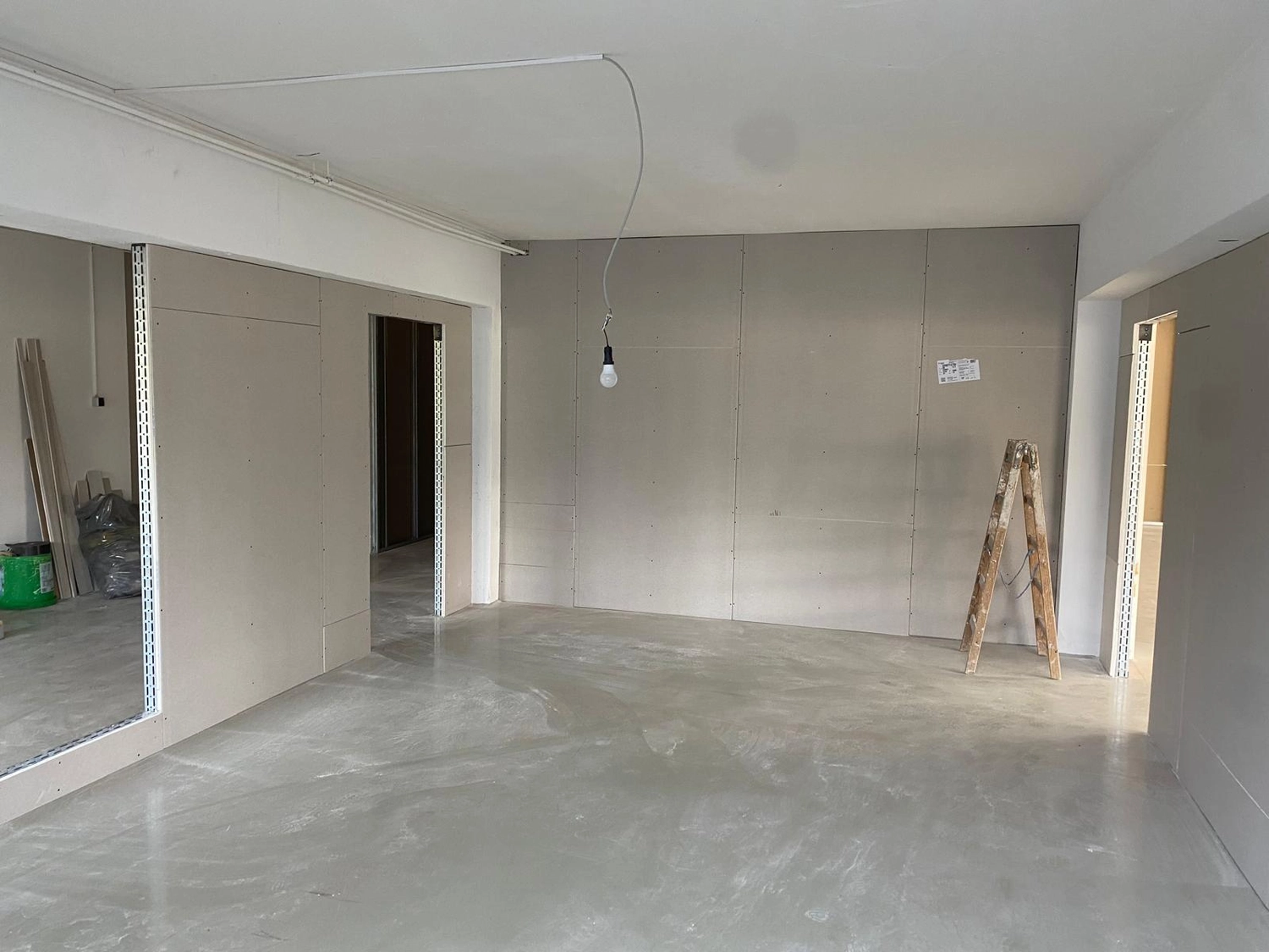 Bauabdichtungen- Bausanierungen Tiriakidis -  Komplette Renovierungsdienstleistungen – Trockenbauarbeiten