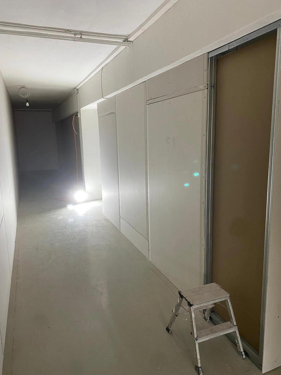 Bauabdichtungen- Bausanierungen Tiriakidis -  Komplette Renovierungsdienstleistungen – Trockenbauarbeiten