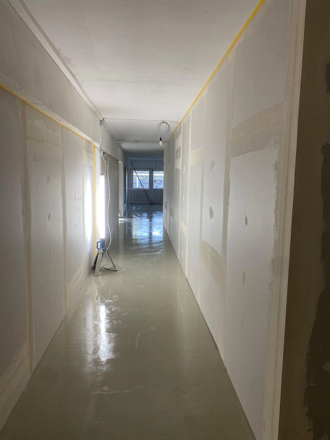 Bauabdichtungen- Bausanierungen Tiriakidis -  Komplette Renovierungsdienstleistungen – Trockenbauarbeiten