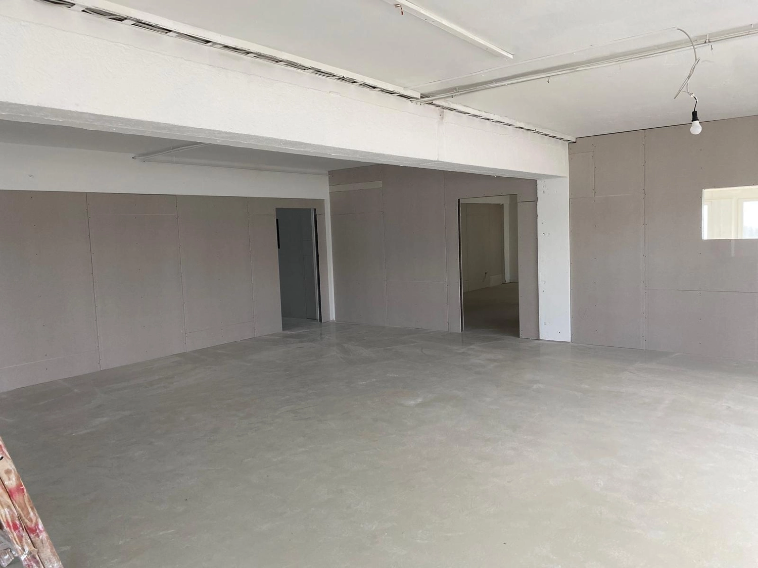 Bauabdichtungen- Bausanierungen Tiriakidis -  Komplette Renovierungsdienstleistungen – Trockenbauarbeiten