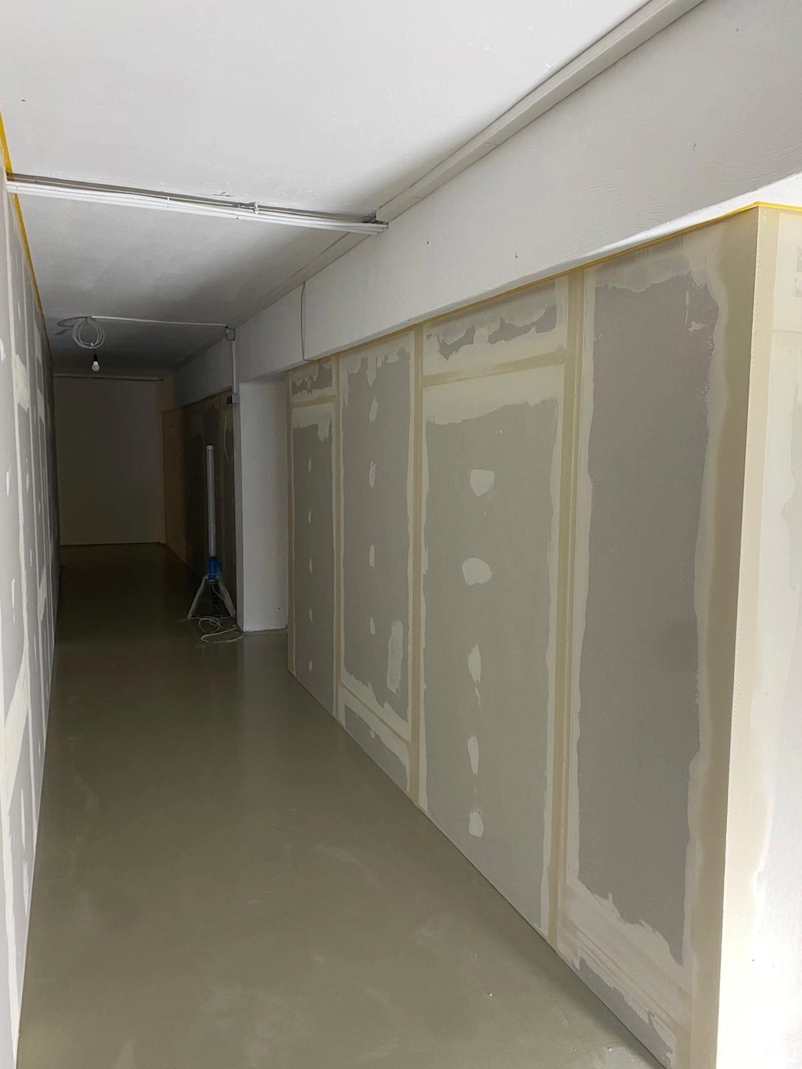 Bauabdichtungen- Bausanierungen Tiriakidis -  Komplette Renovierungsdienstleistungen – Trockenbauarbeiten