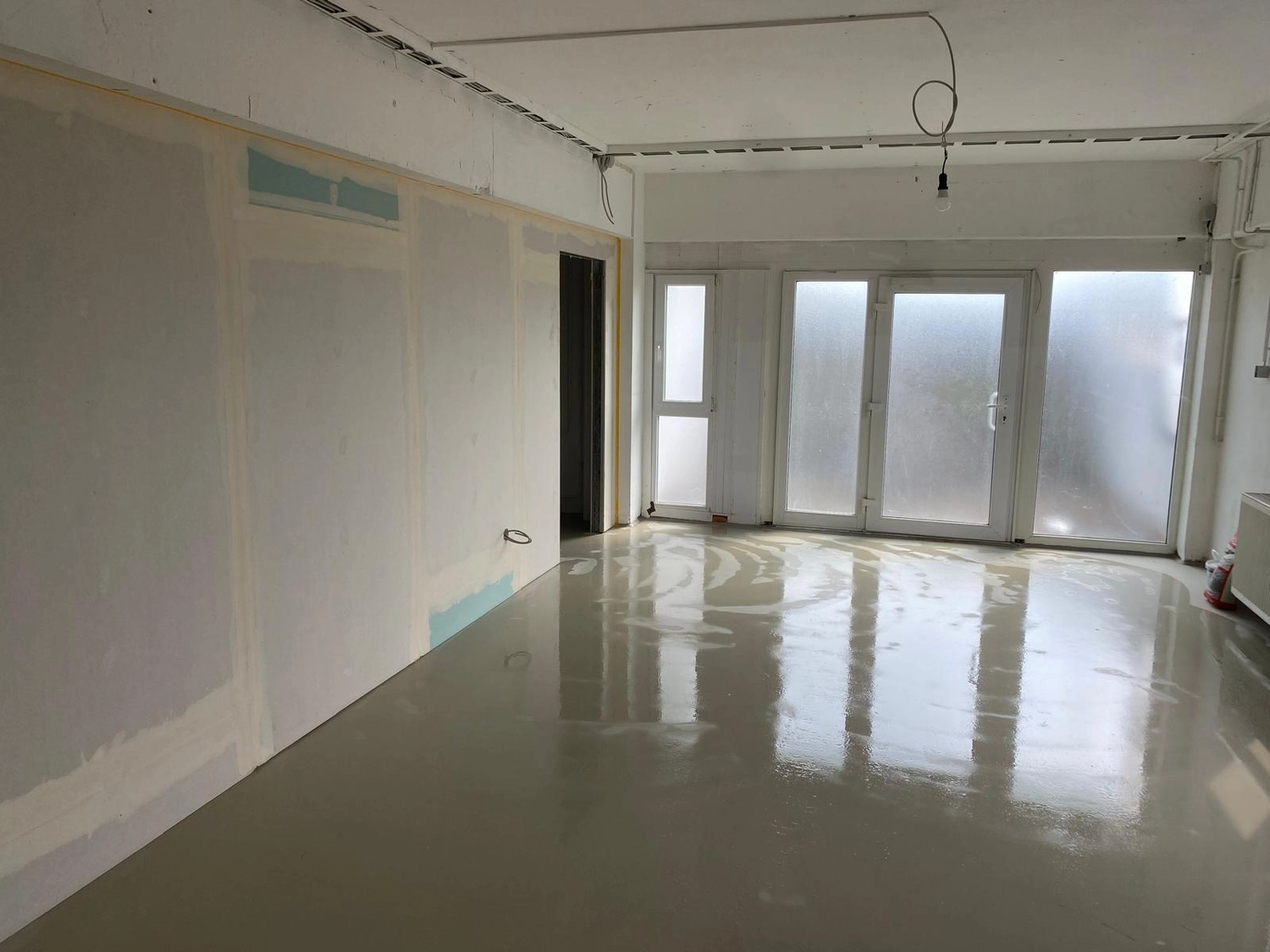 Bauabdichtungen- Bausanierungen Tiriakidis -  Komplette Renovierungsdienstleistungen – Trockenbauarbeiten