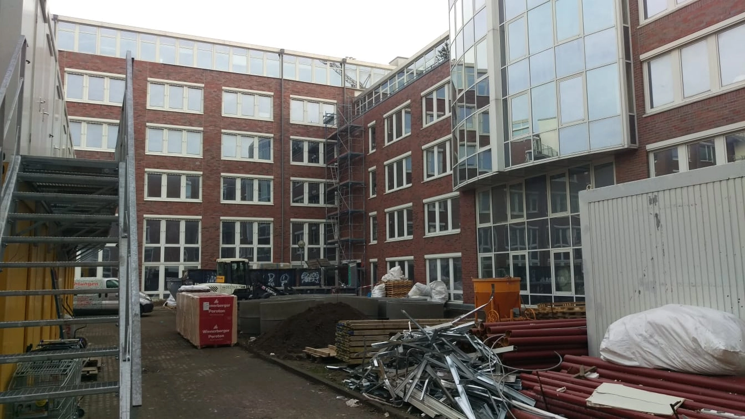 Bauabdichtungen- Bausanierungen Tiriakidis -  Komplette Renovierungsdienstleistungen – Trockenbauarbeiten