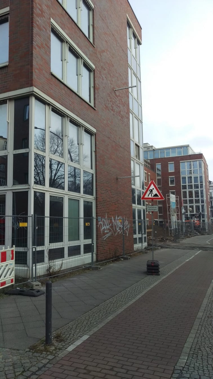 Bauabdichtungen- Bausanierungen Tiriakidis -  Komplette Renovierungsdienstleistungen – Trockenbauarbeiten