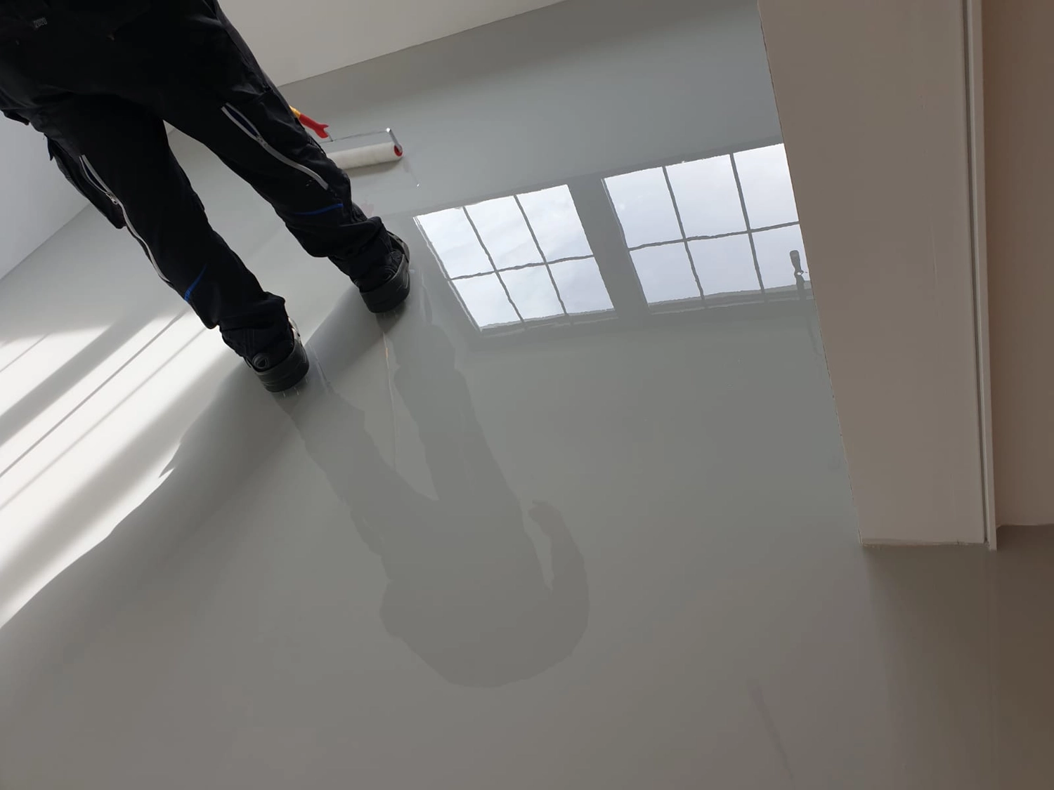 Bauabdichtungen- Bausanierungen Tiriakidis -  Komplette  Renovierungsdienstleistungen – Boden Beschichtigungen