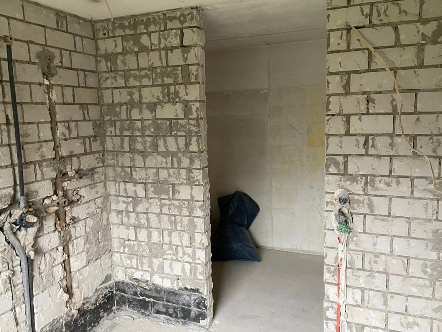 Bauabdichtungen- Bausanierungen Tiriakidis -  Komplette Renovierungsdienstleistungen – Kernsanierung 