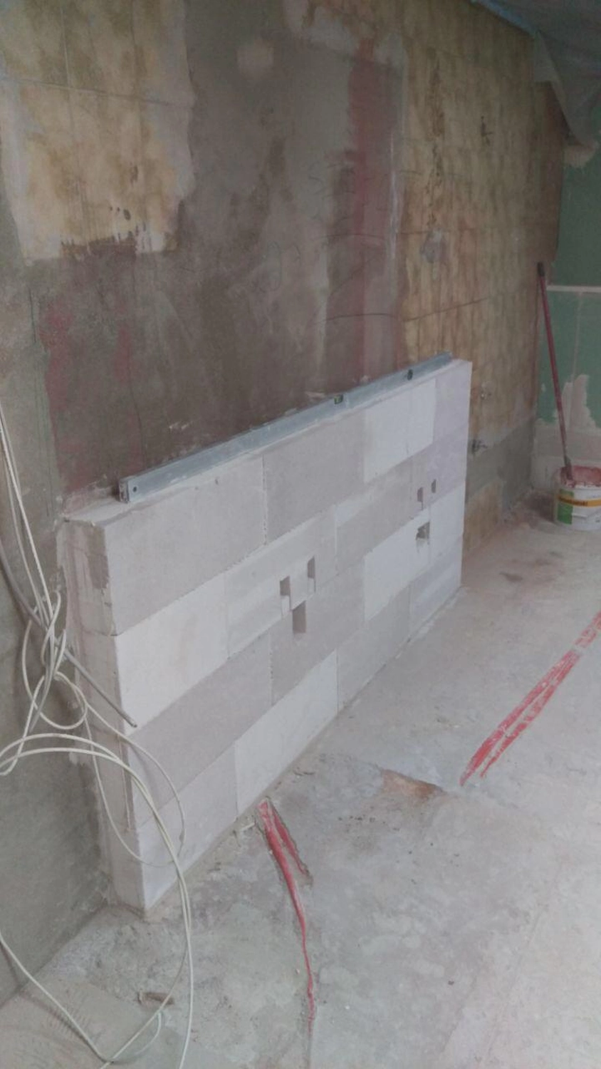 Bauabdichtungen- Bausanierungen Tiriakidis -  Komplette Renovierungsdienstleistungen – Kernsanierung 