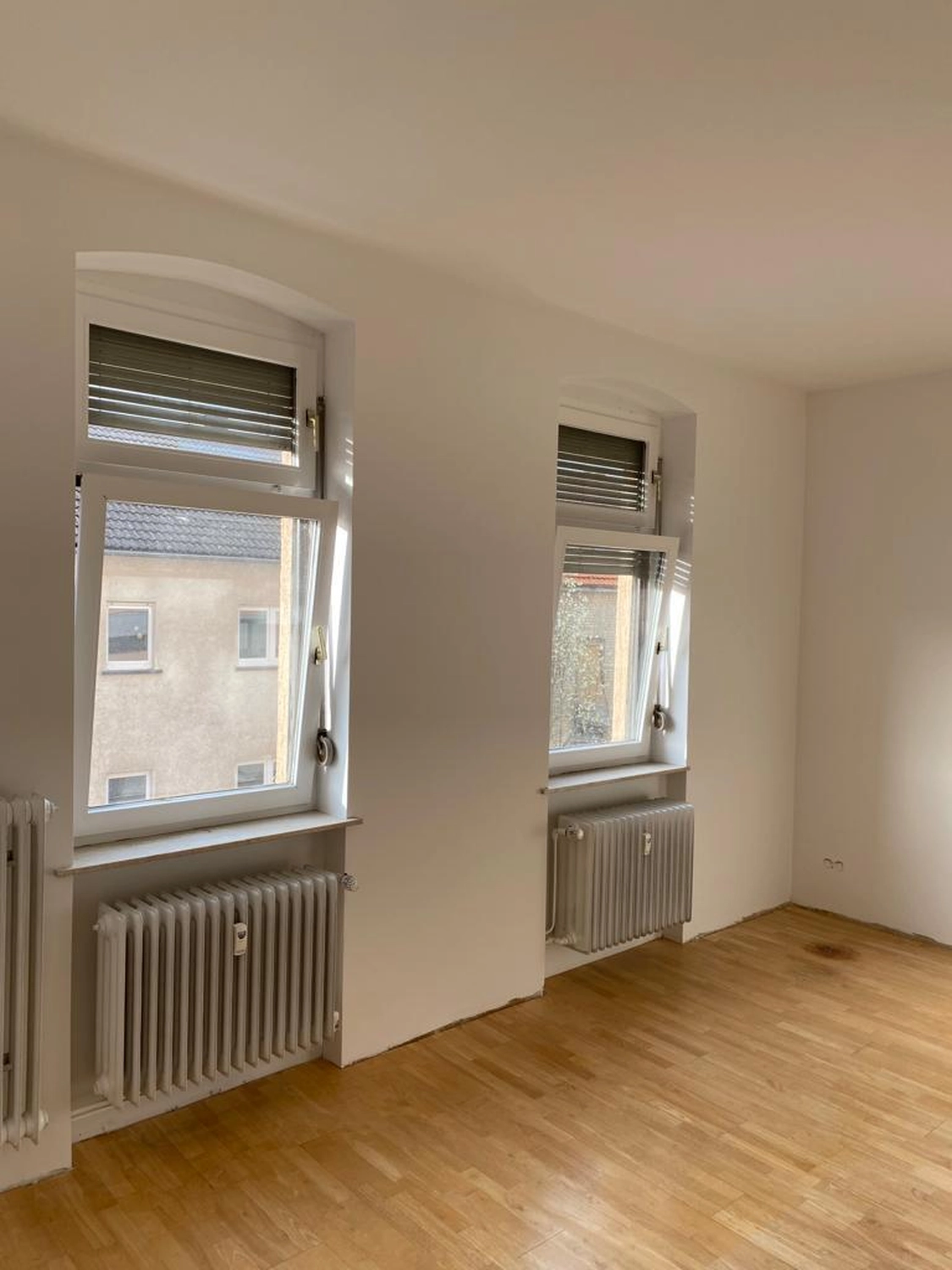 Bauabdichtungen- Bausanierungen Tiriakidis -  Komplette Renovierungsdienstleistungen – Kernsanierung 