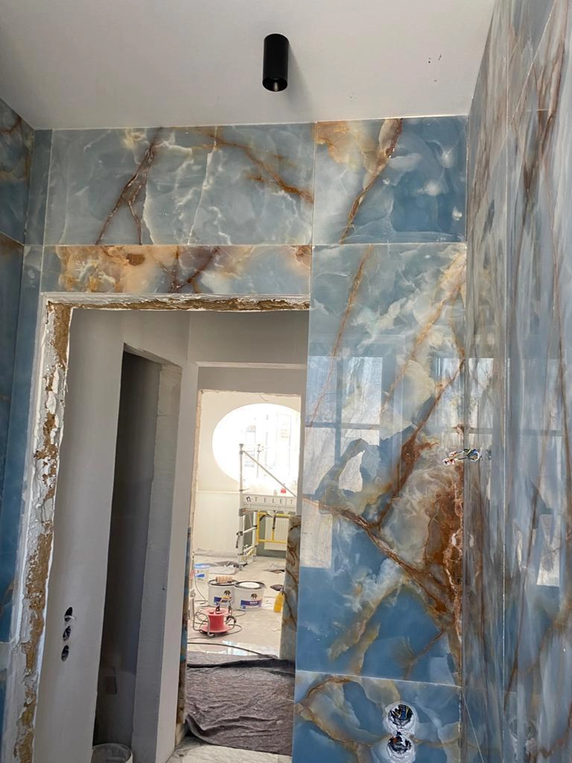 Bauabdichtungen- Bausanierungen Tiriakidis -  Komplette Renovierungsdienstleistungen – Fließen Natursteinarbeiten