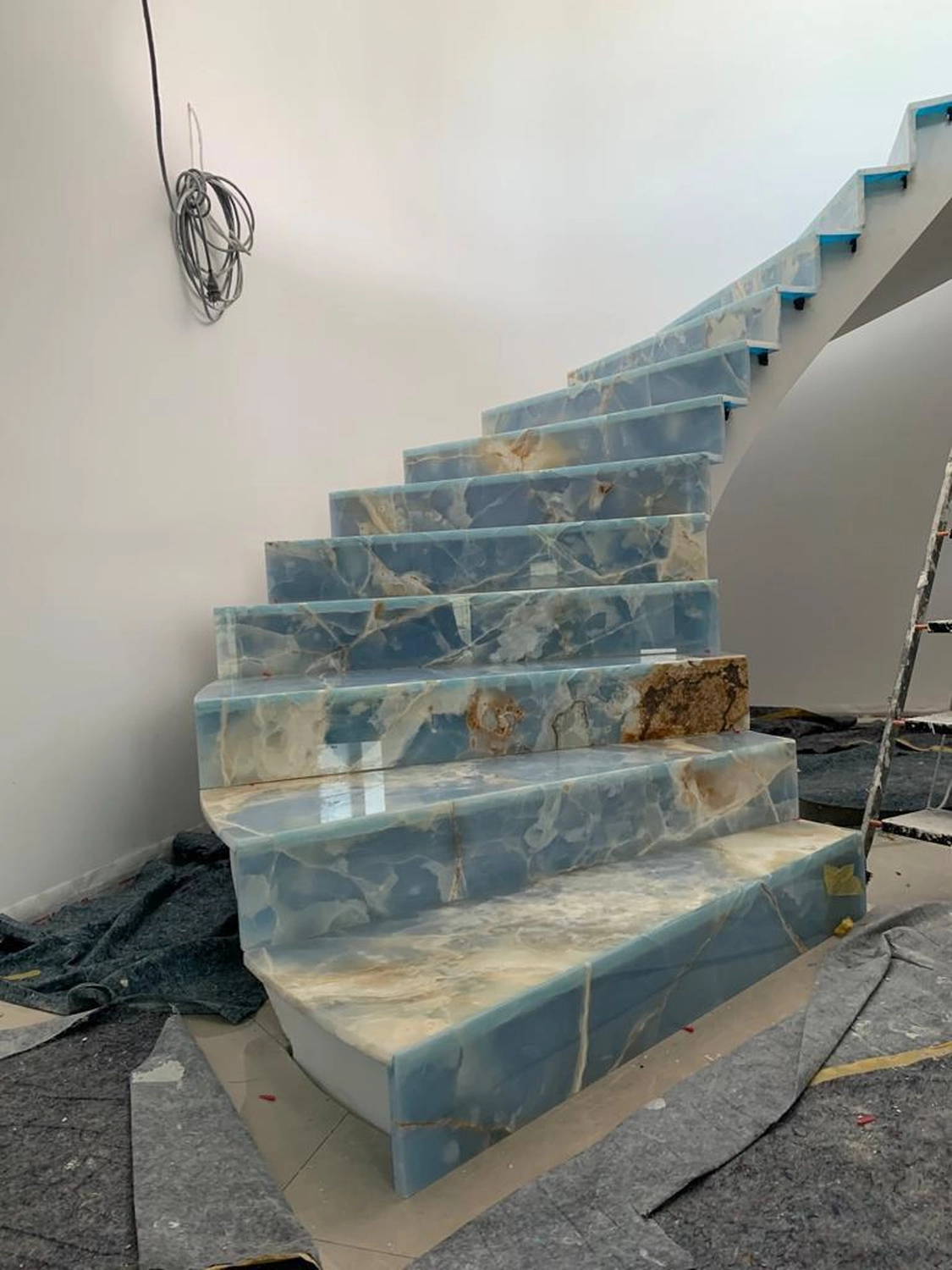 Bauabdichtungen- Bausanierungen Tiriakidis -  Komplette Renovierungsdienstleistungen – Fließen Natursteinarbeiten