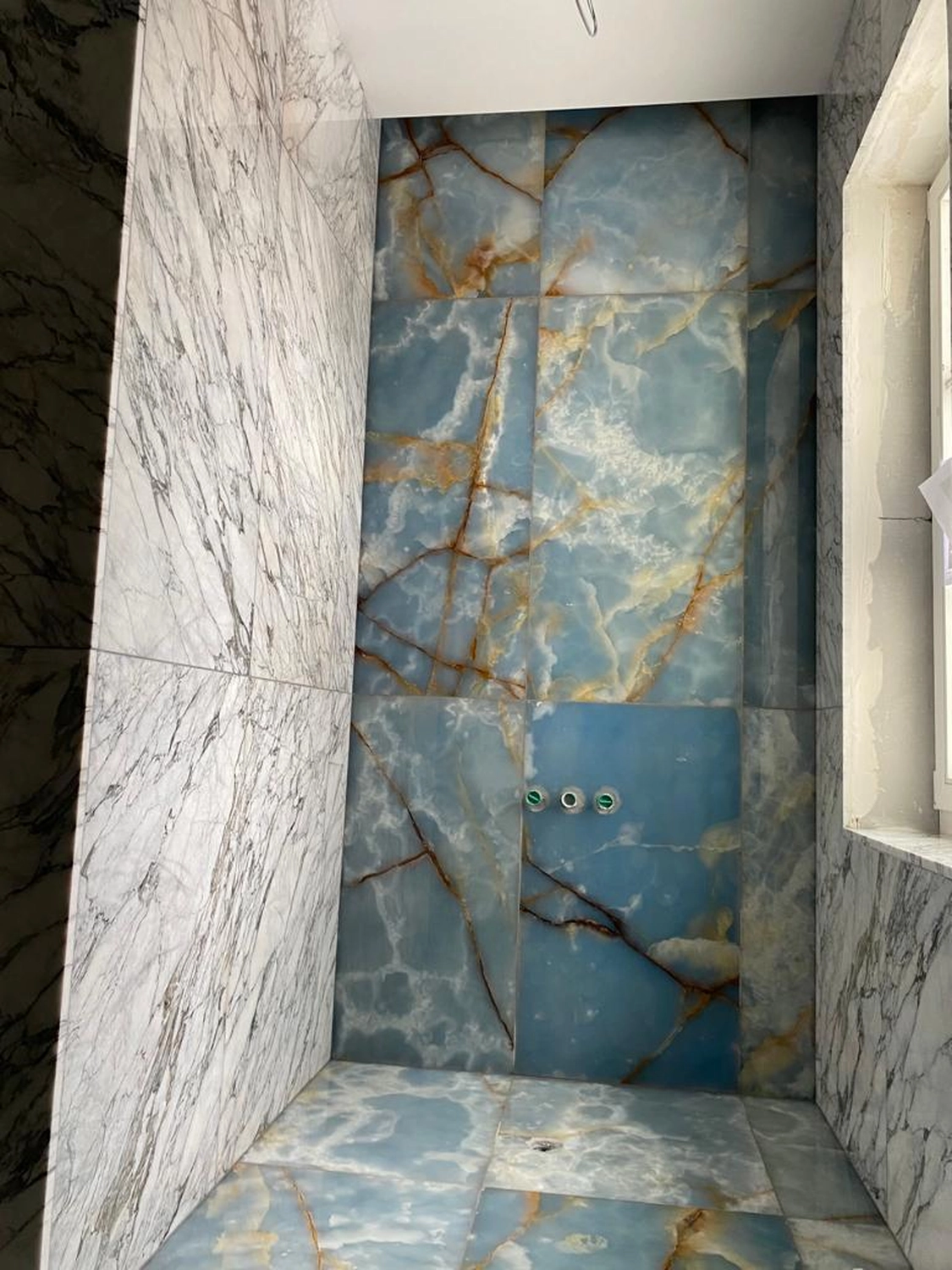 Bauabdichtungen- Bausanierungen Tiriakidis -  Komplette Renovierungsdienstleistungen – Fließen Natursteinarbeiten