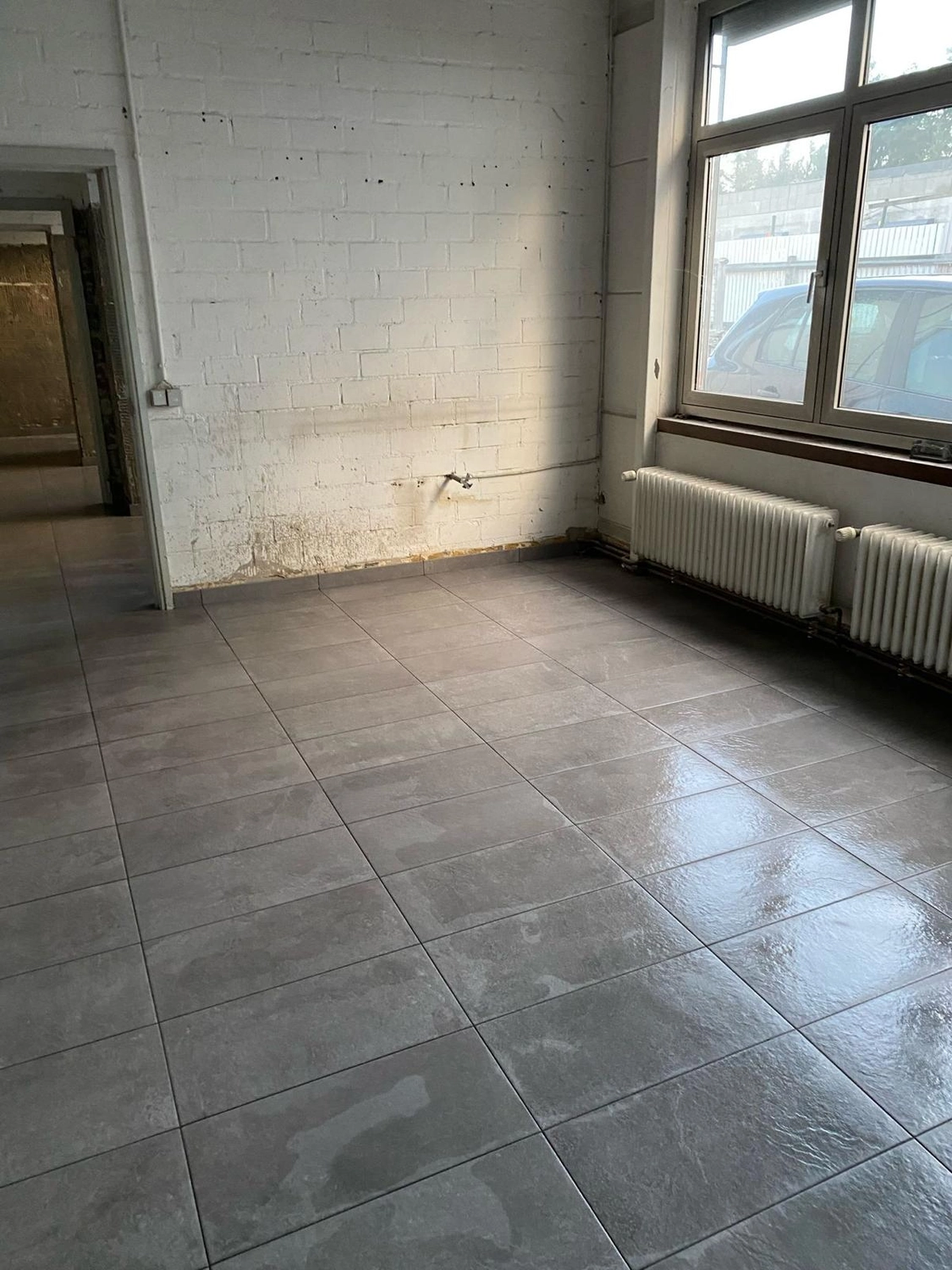 Bauabdichtungen- Bausanierungen Tiriakidis -  Komplette Renovierungsdienstleistungen – Fließen Natursteinarbeiten