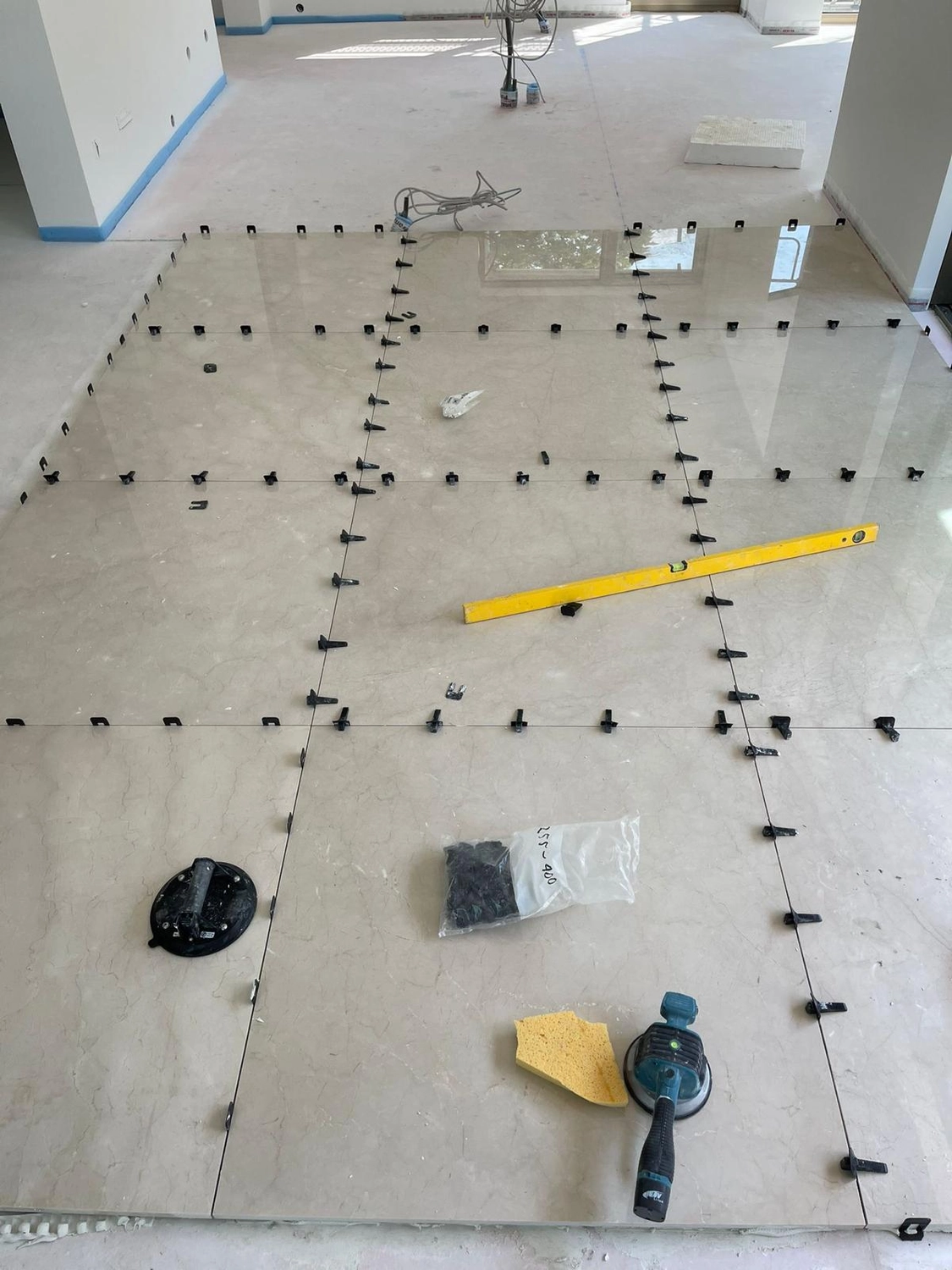 Bauabdichtungen- Bausanierungen Tiriakidis -  Komplette Renovierungsdienstleistungen – Fußbodenbau