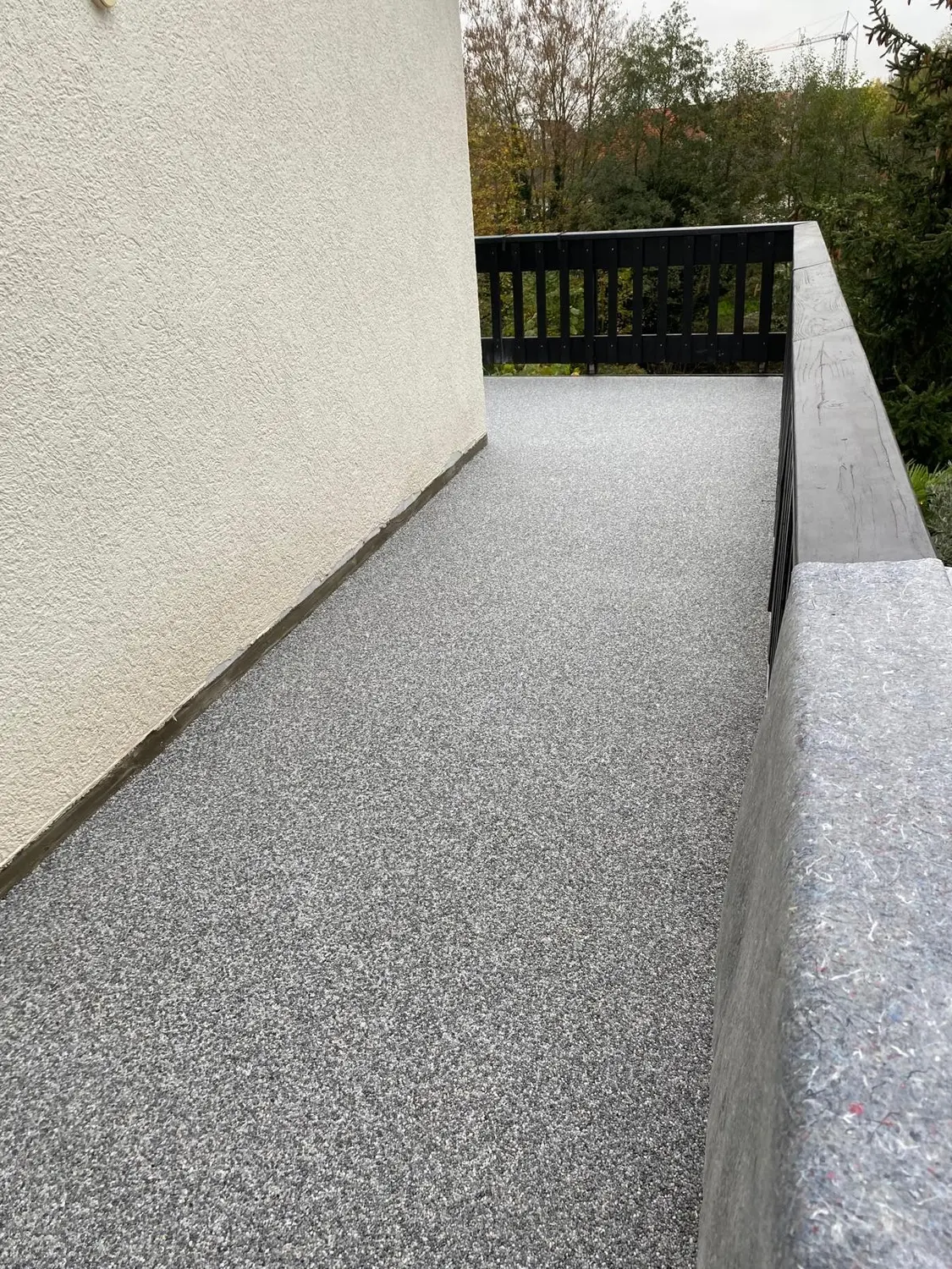 Bauabdichtungen- Bausanierungen Tiriakidis -  Komplette Renovierungsdienstleistungen – Steinteppiche-Beschichtigungen